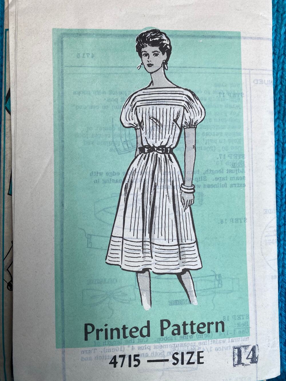 Sewing pattern 4715 dress puff sleeves swing skirt 1970s size 14